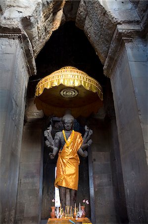 Vishnu statue at Angkor Wat, UNESCO World Heritage Site, Angkor, Siem Reap, Cambodia, Indochina, Southeast Asia, Asia Stock Photo - Rights-Managed, Code: 841-07202370