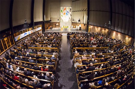 sitting in pews - Catholic Mass, Paris, France, Europe Stock Photo - Rights-Managed, Code: 841-07202372