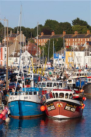 Fishing boats in the Old Harbour, Weymouth, Dorset, England, United Kingdom, Europe Foto de stock - Con derechos protegidos, Código: 841-07202518