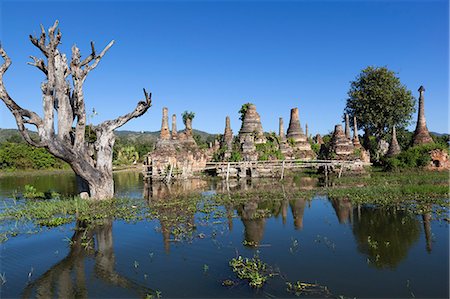 Samkar Pagoda, Inle Lake, Shan State, Myanmar (Burma), Asia Photographie de stock - Rights-Managed, Code: 841-07202537