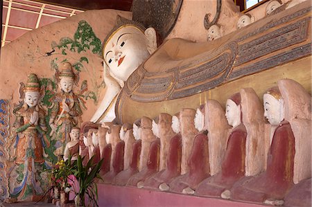 Stucco sculpture of reclining Buddha, Tharkong Pagoda, Inle Lake, Shan State, Myanmar (Burma), Asia Stock Photo - Rights-Managed, Code: 841-07202532