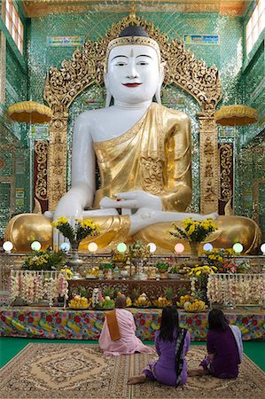 Seated Buddha statue, Soon U Ponya Shin Paya, Sagaing Hill, Sagaing, near Mandalay, Myanmar (Burma), Asia Stock Photo - Rights-Managed, Code: 841-07202560