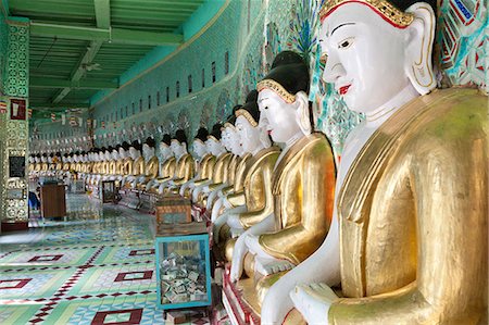 Umin Thounzeh (30 Caves) Pagoda, containing 45 Buddha statues, Sagaing Hill, Sagaing, near Mandalay, Myanmar (Burma), Asia Photographie de stock - Rights-Managed, Code: 841-07202562