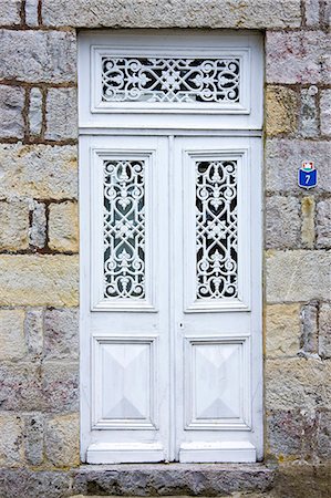 simsearch:841-07354856,k - Ornate doorway in Domfront medieval town, Normandy, France Photographie de stock - Rights-Managed, Code: 841-07354842