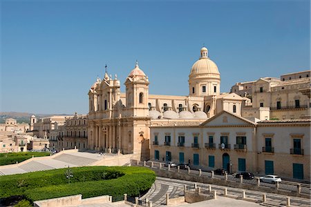 An aerial view of the Baroque style city of Noto including the Duomo, UNESCO World Heritage Site, Province of Syracuse, Sicily, Italy, Europe Fotografie stock - Rights-Managed, Codice: 841-07354932