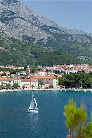 simsearch:841-07354937,k - Makarska harbour with yacht and mountains behind, Dalmatian Coast, Croatia, Europe Stock Photo - Rights-Managed, Code: 841-07354940