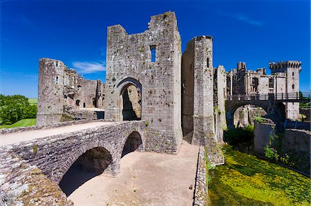 remains - Raglan Castle, Monmouthshire, Wales, United Kingdom, Europe Foto de stock - Con derechos protegidos, Código: 841-07354950