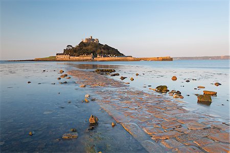 St. Michaels Mount and the Causeway in early morning sunlight, Marazion, Cornwall, England, United Kingdom, Europe Stock Photo - Rights-Managed, Code: 841-07355159