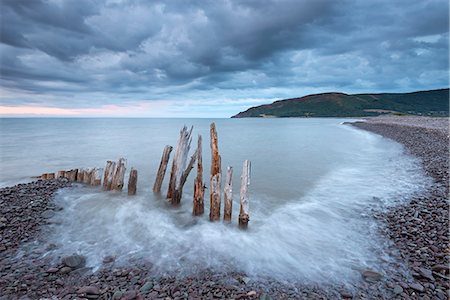 exmoor - Wooden sea defences at Bossington Beach, Exmoor, Somerset, England, United Kingdom, Europe Foto de stock - Con derechos protegidos, Código: 841-07355195