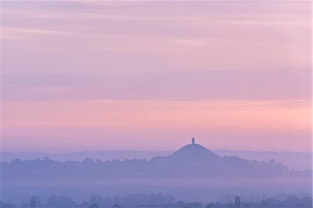 simsearch:841-07355167,k - Glastonbury Tor rising surrounded by mist at dawn in summer, Somerset, England, United Kingdom, Europe Foto de stock - Con derechos protegidos, Código: 841-07355209