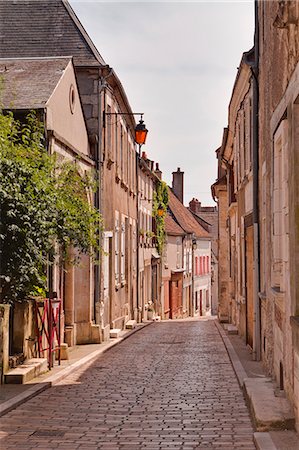 The narrow streets of the winegrowing village of Sancerre, Cher, Centre, France, Europe Foto de stock - Con derechos protegidos, Código: 841-07355290