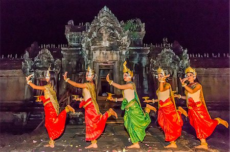 Traditional Apsara Dance performance at Banteay Samre Temple at night, Angkor, UNESCO World Heritage Site, Siem Reap Province, Cambodia, Indochina, Southeast Asia, Asia Stock Photo - Rights-Managed, Code: 841-07457074