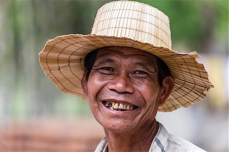 sureste asiático - Farmer in Kampong Chhnang, Kampong Chhnang Province, Cambodia, Indochina, Southeast Asia, Asia Foto de stock - Con derechos protegidos, Código: 841-07457075