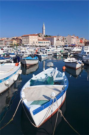 rovigno - Harbour and the old town with the cathedral of St. Euphemia, Rovinj, Istria, Croatia, Adriatic, Europe Photographie de stock - Rights-Managed, Code: 841-07457159
