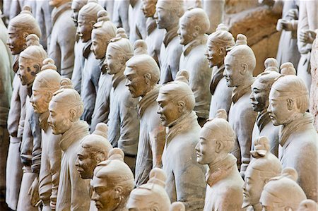 excursion scolaire - Infantry men figures in Pit 1 at Qin Museum, exhibition halls of Terracotta Warriors, Xian, China Photographie de stock - Rights-Managed, Code: 841-07457184