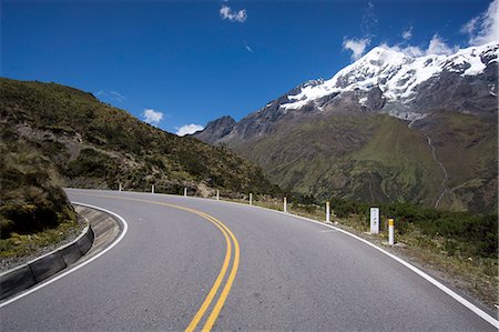 Malaga Pass, 4316 meters high, Mountain Veronica in the background, Andes mountains, Peru, South America Photographie de stock - Rights-Managed, Code: 841-07457319