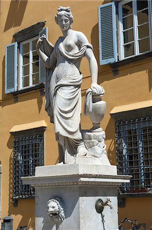 simsearch:841-07813881,k - Freshwater fountain in the Piazza San salvatore, Lucca, Tuscany, Italy, Europe Stock Photo - Rights-Managed, Code: 841-07457363