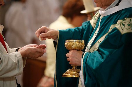 Catholic Mass, Eucharist, Villemomble, Seine-Saint-Denis, France, Europe Foto de stock - Direito Controlado, Número: 841-07457589