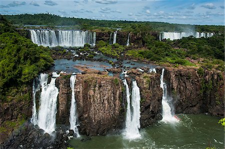 simsearch:841-06501567,k - Foz de Iguazu (Iguacu Falls), the largest waterfalls in the world, Iguacu National Park, UNESCO World Heritage Site, Brazil, South America Foto de stock - Con derechos protegidos, Código: 841-07457601