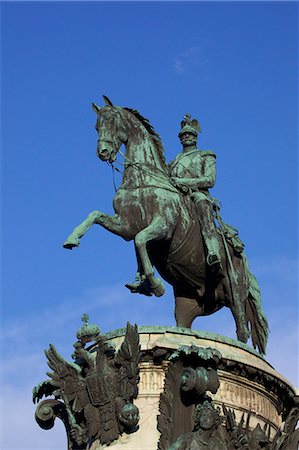 simsearch:6119-07452959,k - Equestrian statue of Tsar Nicholas I, St. Isaac's Square, St. Petersburg, Russia, Europe Foto de stock - Direito Controlado, Número: 841-07457683