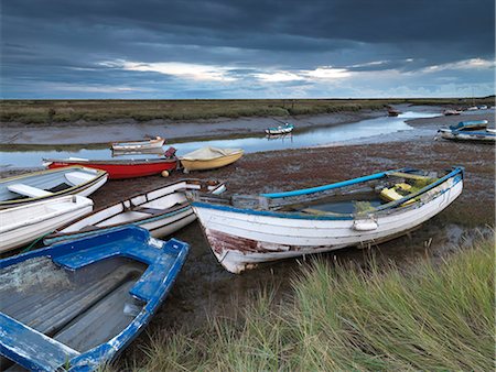 A moody sky over Morston Quay, Norfolk, England, United Kingdom, Europe Photographie de stock - Rights-Managed, Code: 841-07457721