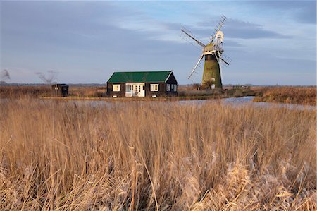 simsearch:400-06919516,k - A view of St. Benet's Mill beside the River Thurne at Thurne, Norfolk, England, United Kingdom, Europe Stock Photo - Rights-Managed, Code: 841-07457744