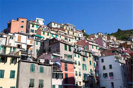 riomaggiore - Colourful buildings at Riomaggiore, Cinque Terre, UNESCO World Heritage Site, Liguria, Italy, Europe Photographie de stock - Rights-Managed, Code: 841-07457811