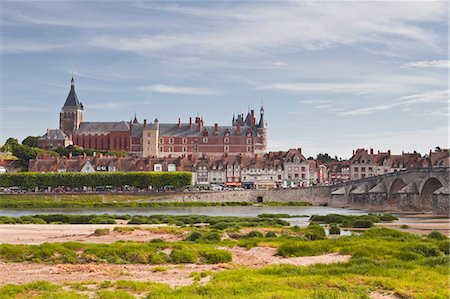 simsearch:841-07523852,k - The town of Gien in front of the River Loire, Loiret, Centre, France, Europe Photographie de stock - Rights-Managed, Code: 841-07457904