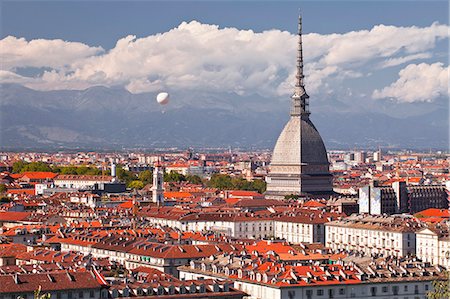 piémont - The rooftops of Turin with the Mole Antonelliana, Turin, Piedmont, Italy, Europe Photographie de stock - Rights-Managed, Code: 841-07524054
