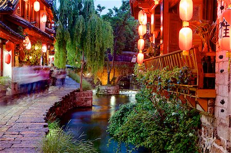 Early evening street scene in the Old Town, Lijiang, UNESCO World Heritage Site, Yunnan Province, China, Asia Photographie de stock - Rights-Managed, Code: 841-07524080