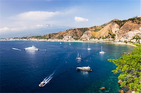 sicile - Giardini Naxos Bay, boats in the harbor at Taormina, Sicily, Italy, Mediterranean, Europe Photographie de stock - Rights-Managed, Code: 841-07523288