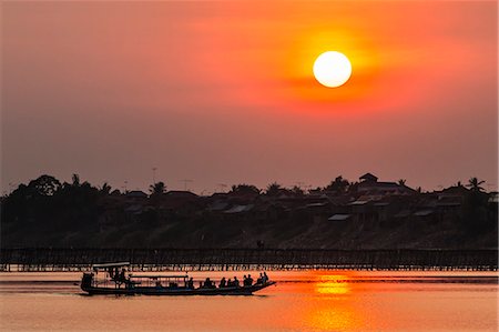 Sunset at Kampong Cham on the Mekong River, Kampong Cham Province, Cambodia, Indochina, Southeast Asia, Asia Stock Photo - Rights-Managed, Code: 841-07523328