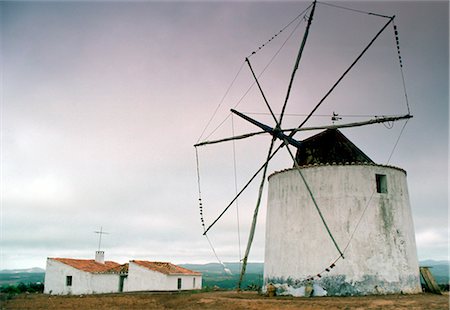 simsearch:841-02944124,k - Windmill with removed sails, Portugal Stockbilder - Lizenzpflichtiges, Bildnummer: 841-07523481