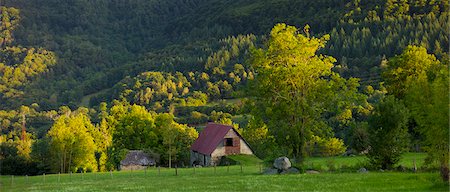 simsearch:841-06617013,k - Traditional barn near Auchun in the Pyrenees National Park, France Stock Photo - Rights-Managed, Code: 841-07523739