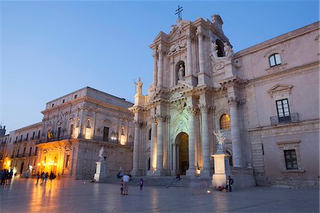 syracuse - Cathedral Square, Siracusa, Ortigia, Sicily, Italy, Europe Foto de stock - Direito Controlado, Número: 841-07523869