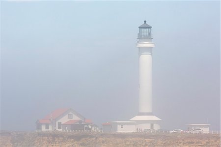 Point Arena Lighthouse in fog, Mendocino County, California, United States of America, North America Photographie de stock - Rights-Managed, Code: 841-07523945
