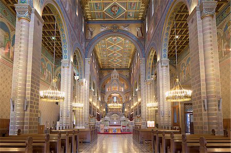 european church ceiling - Interior of Basilica of St. Peter, Pecs, Southern Transdanubia, Hungary, Europe Stock Photo - Rights-Managed, Code: 841-07523963