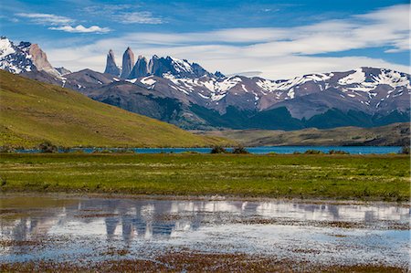 The towers of the Torres del Paine National Park, Patagonia, Chile, South America Fotografie stock - Rights-Managed, Codice: 841-07523980