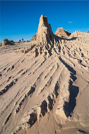 simsearch:841-08101817,k - Walls of China, a series of Lunettes in the Mungo National Park, part of the Willandra Lakes Region, UNESCO World Heritage Site, Victoria, Australia, Pacific Stock Photo - Rights-Managed, Code: 841-07523999