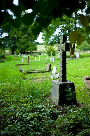 simsearch:841-03064018,k - Traditional grave for George and Florence Winship in graveyard of St Mary the Virgin Church  in Harefield, Middlesex, UK Foto de stock - Con derechos protegidos, Código: 841-07540496