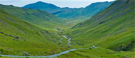 simsearch:841-03056830,k - Langdale Pass surrounded by Langdale Pikes in the Lake District National Park, Cumbria, UK Photographie de stock - Rights-Managed, Code: 841-07540512