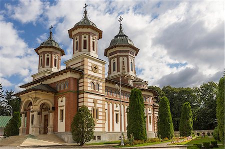 sinaia - Orthodox church of Sinaia Monastery, Wallachia, Romania, Europe Stock Photo - Rights-Managed, Code: 841-07540934