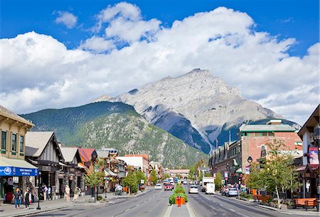 Banff town and Cascade Mountain, Banff National Park, UNESCO World Heritage Site, Alberta The Rockies, Canada, North America Stockbilder - Lizenzpflichtiges, Bildnummer: 841-07540970