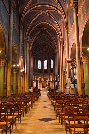 simsearch:841-07355294,k - The nave of Eglise de Saint Germain des Pres in Paris, France, Europe Photographie de stock - Rights-Managed, Code: 841-07541167