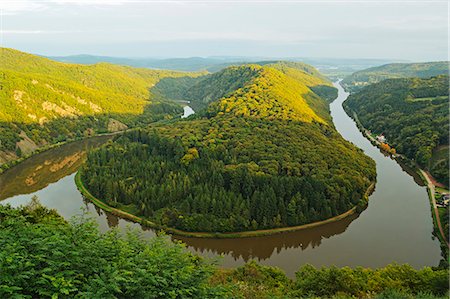 pictures of places in germany - Saar River loop at Mettlach, Rhineland-Palatinate, Germany, Europe Photographie de stock - Rights-Managed, Code: 841-07590137