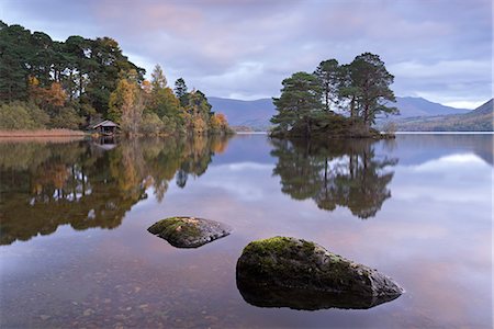 Otter Island near the southern shores of Derwent Water, Lake District National Park, Cumbria, England, United Kingdom, Europe Photographie de stock - Rights-Managed, Code: 841-07590360