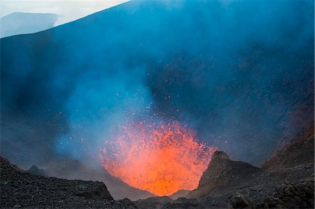 Active lava eruption on the Tolbachik volcano, Kamchatka, Russia, Eurasia Stock Photo - Rights-Managed, Code: 841-07590448