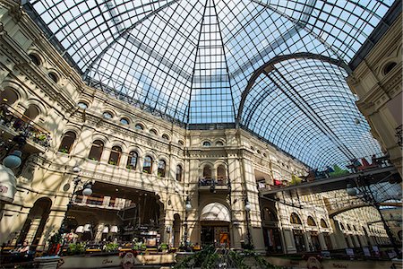 Gallery in GUM, the largest department store in Moscow, Russia, Europe Fotografie stock - Rights-Managed, Codice: 841-07590469