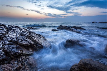 dreamy - Long exposure of surf and rocks at sunrise, Tangalle, Sri Lanka, Indian Ocean, Asia Stock Photo - Rights-Managed, Code: 841-07600056