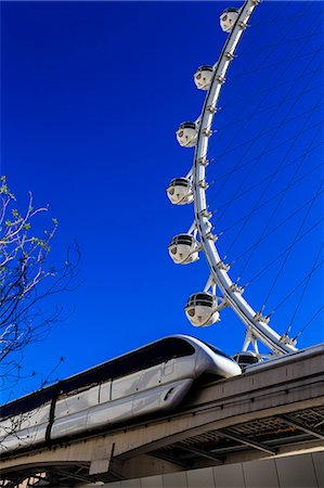 High Roller Observation Wheel section and monorail, LINQ Development, Las Vegas, Nevada, United States of America, North America Photographie de stock - Rights-Managed, Code: 841-07653159